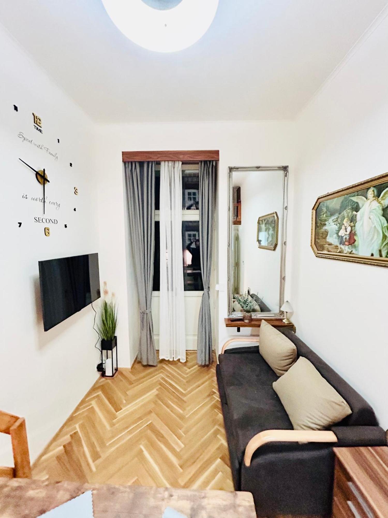Cozy Design Homestay With Terrace Praha Exteriér fotografie