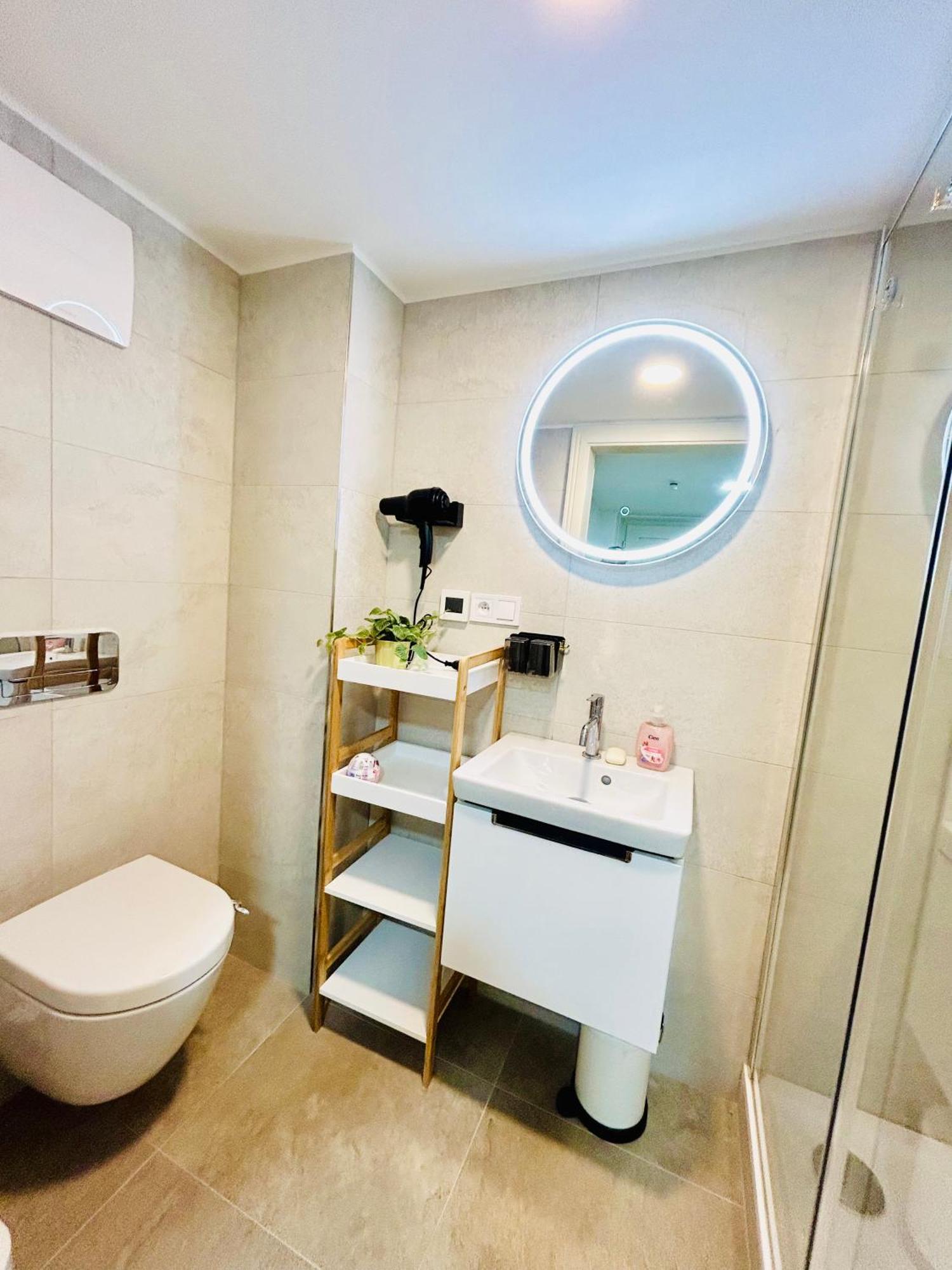Cozy Design Homestay With Terrace Praha Exteriér fotografie