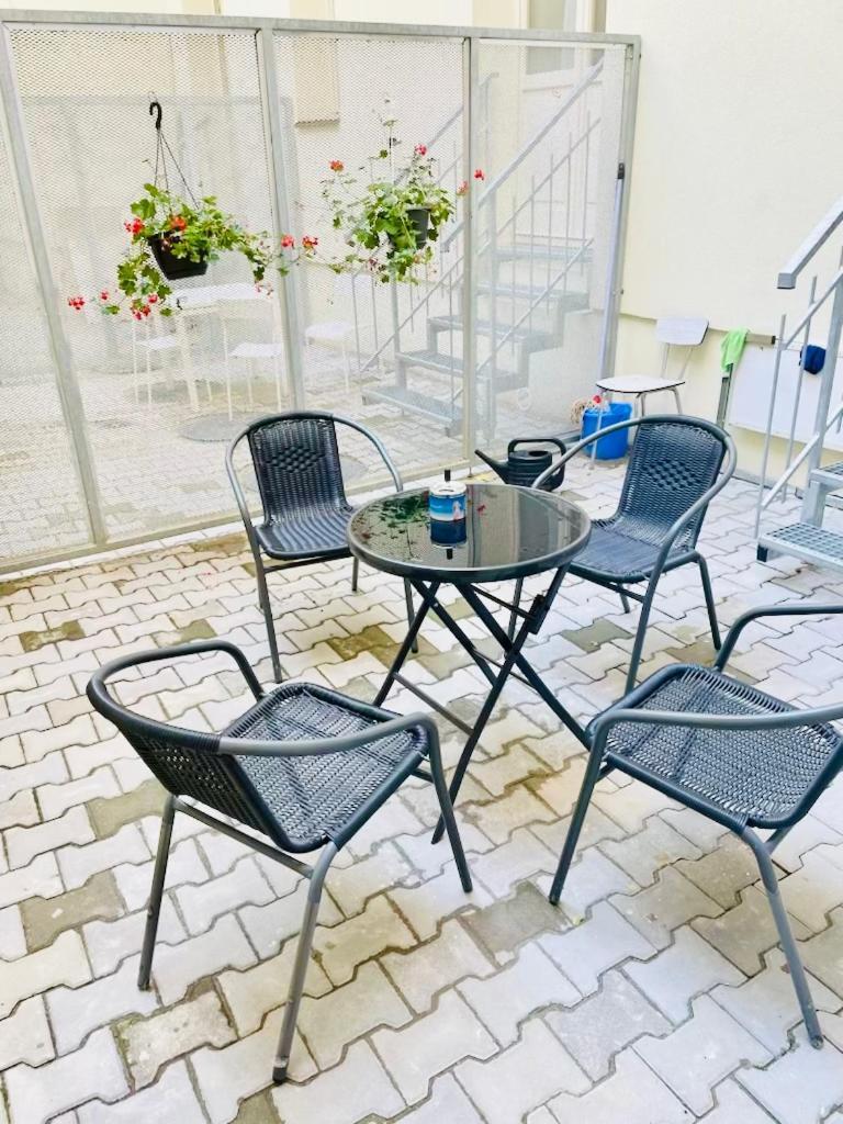 Cozy Design Homestay With Terrace Praha Exteriér fotografie